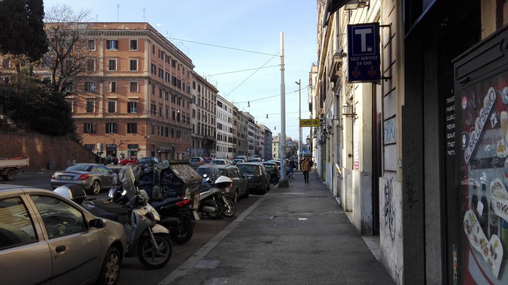 Residenza Laterano Hotel Rome Exterior photo